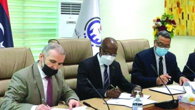 تفاهمات لتنفيذ مشروع تنمية وتطوير المناطق المحيطة بالحقول والموانئ النفطية