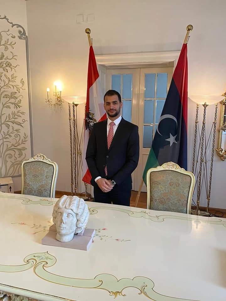 رأس التمثال الرخامى للمرأة فاوستينا