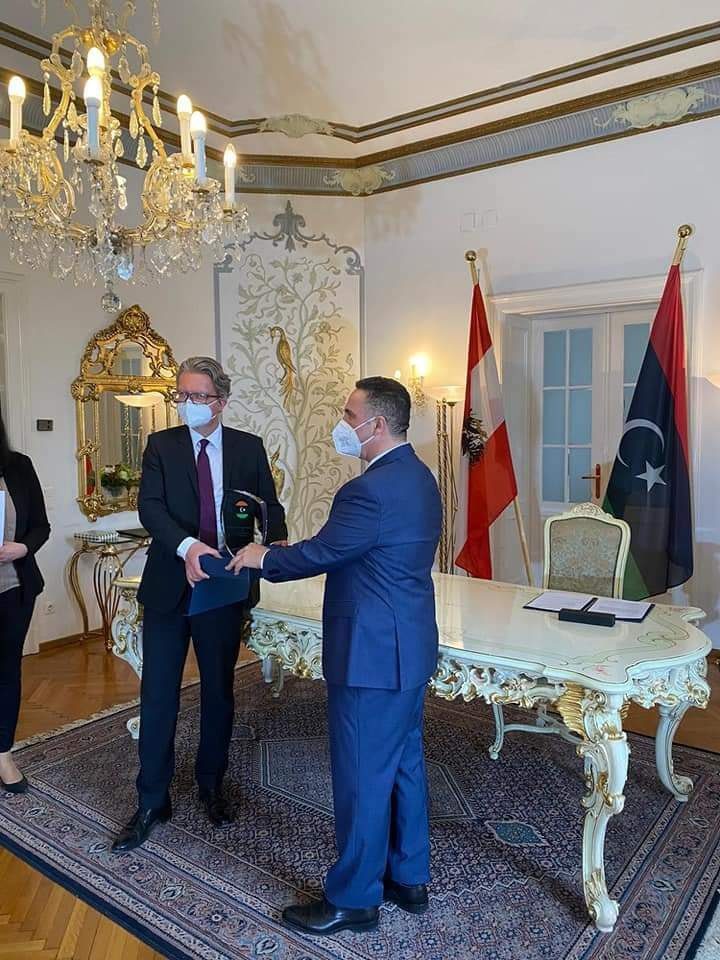 رأس التمثال الرخامى للمرأة فاوستينا