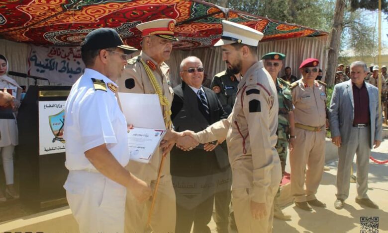 احتفالية تكريم للضباط الخريجين بالدفعة 51 دفعة