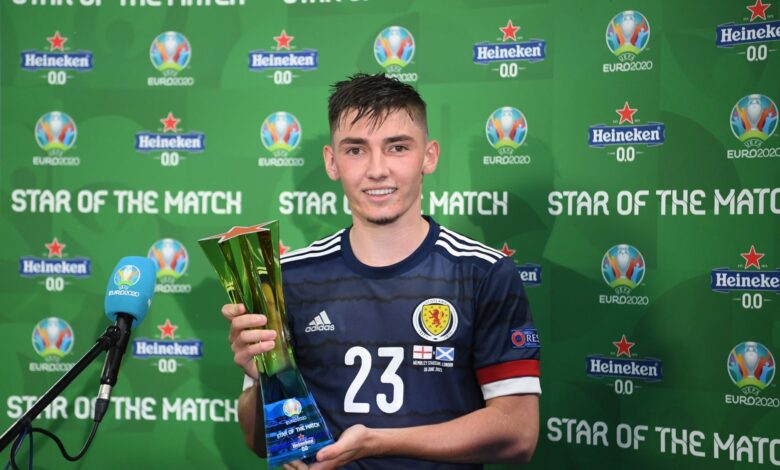 ستيف كلارك يُشيد بجوهرة منتخب إسكتلندا