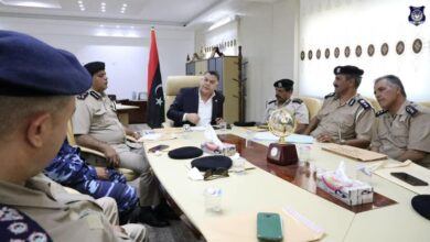 وزير الداخلية يجتمع بمدراء أمن مدن الجبل الأخضر