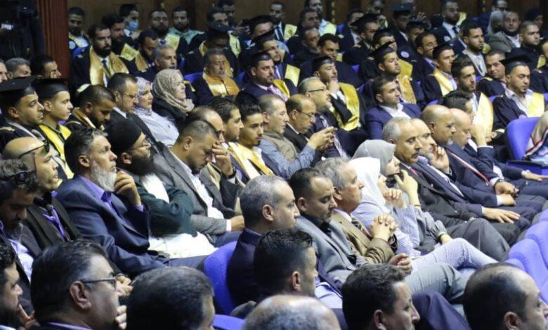 الغويل يحضر حفل اختتام تخريج موظفي هيئة الرقابة الإدارية بالأكاديمية الليبية للدراسات العليا