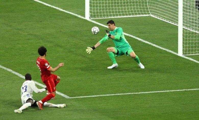 تيبوا كورتوا يُحطم الأرقام بـ 9 تصديات