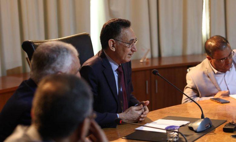 وزير الاقتصاد والتجارة يشكل فريق لإعداد استراتيجية الأمن الغذائي