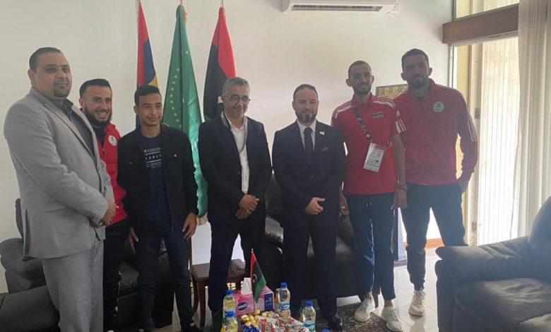 السفارة الليبية في موريشيوس تقيم مأدبة غداء للمنتخب الوطني لألعاب القوى