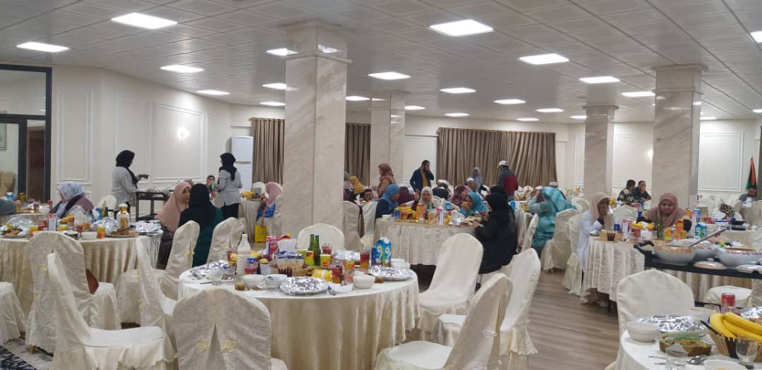 بحظور الوزير، مصلحة التَّفتيش والتَّوجيه التَّربوي يشاركون نزلاء دَار الْوفاء لِرعاية العَجزة والمُسنِّين بِطرابلس مأدبة إفطارهم