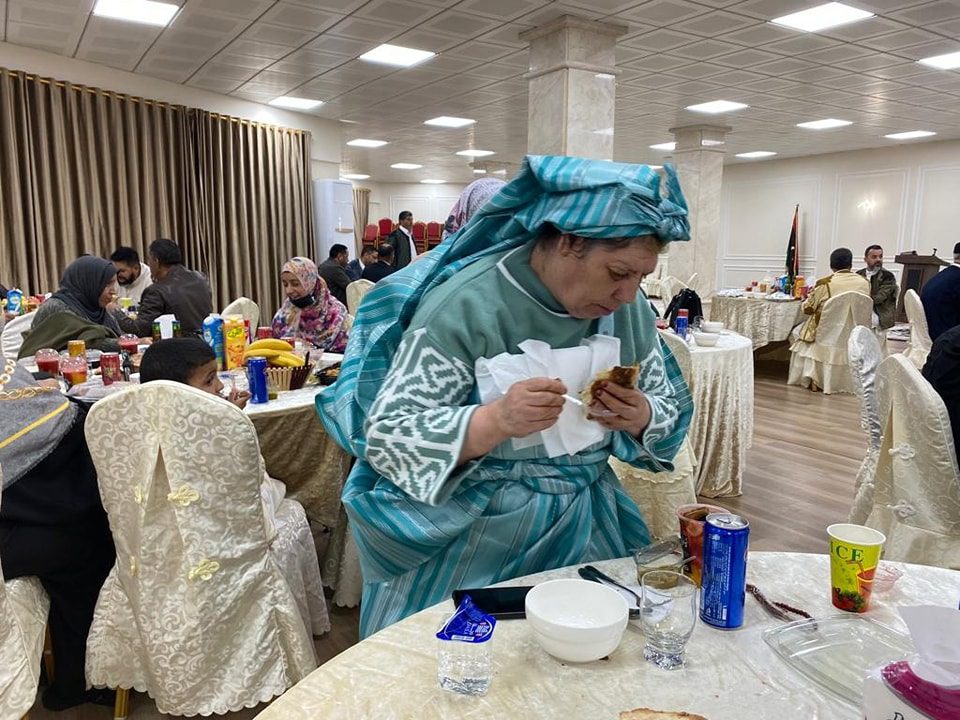 بحظور الوزير، مصلحة التَّفتيش والتَّوجيه التَّربوي يشاركون نزلاء دَار الْوفاء لِرعاية العَجزة والمُسنِّين بِطرابلس مأدبة إفطارهم