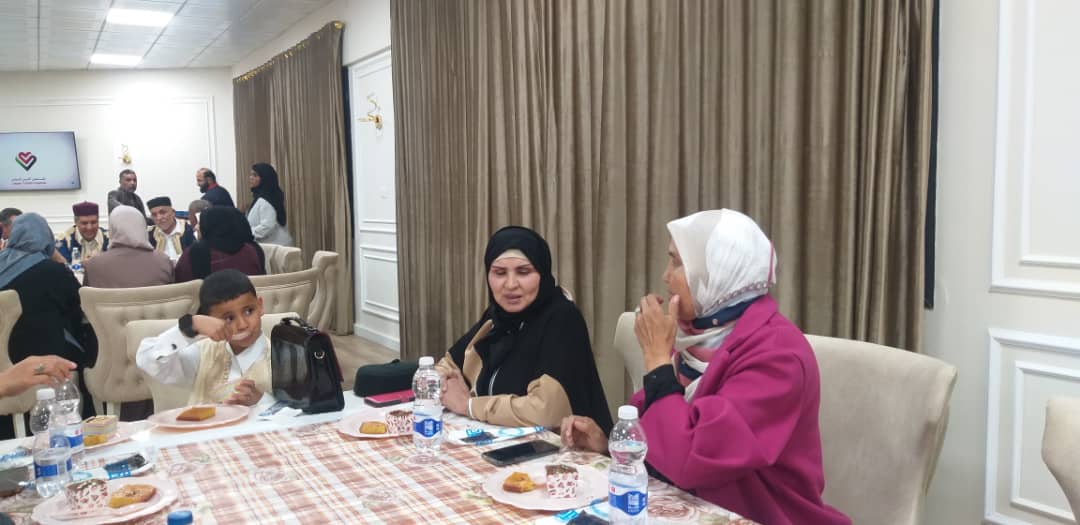 بحظور الوزير، مصلحة التَّفتيش والتَّوجيه التَّربوي يشاركون نزلاء دَار الْوفاء لِرعاية العَجزة والمُسنِّين بِطرابلس مأدبة إفطارهم