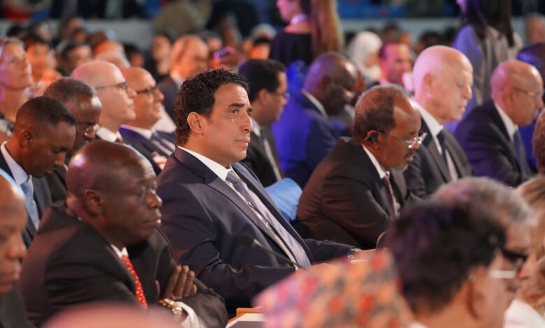 افاد المكتب الإعلامي للمجلس الرئاسي بمشاركة رئيس المجلس " محمد المنفي " اليوم الإثنين بالعاصمة الإيطالية روما في الجلسة الافتتاحية لقمة الأمم المتحدة لتقييم نظم الغذاء بمنظمة الفاو، بدعوة من الأمين العام للأمم المتحدة بحضور قادة ورؤساء حكومات 20 دولة.