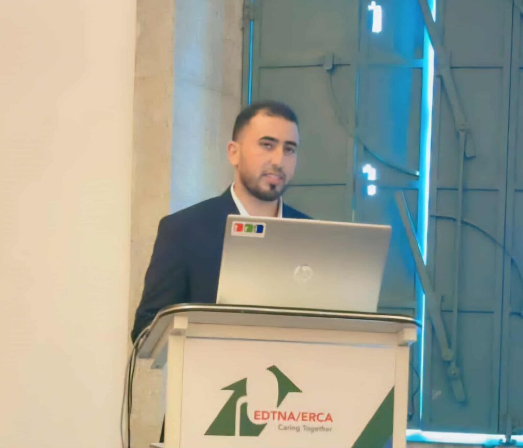 فنني غسيل الكلى يشاركون بأوراق بحثية في المؤتمر الأوروبي الثالث والخمسين لفنيي غسيل الكلى