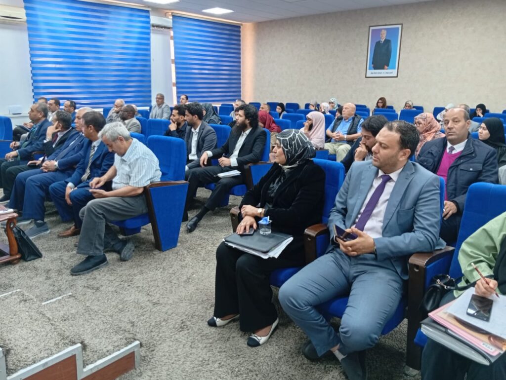 كلية القانون بجامعة طرابلس تنظم حوارية علمية حول مخاطر الحوادث البحرية في المتوسط