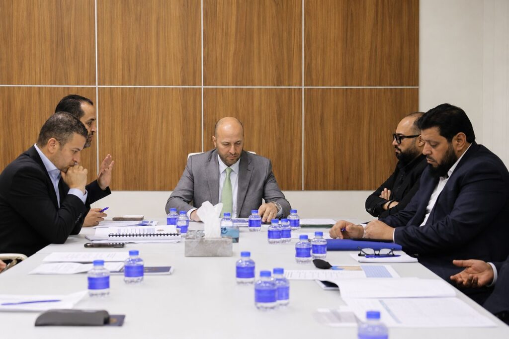 بن غلبون يترأس اجتماعاً موسعاً لمتابعة المشاريع التنموية والخدمية بغريان وبلديات الجبل الغربي