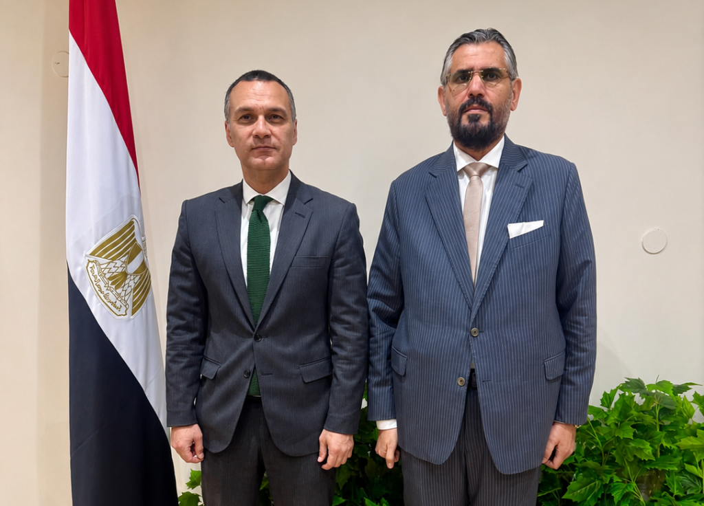 جهود دبلوماسية متواصلة .. السفير المصري يقود وتيرة متسارعة في العلاقات مع طرابلس جهود دبلوماسية متواصلة .. السفير المصري يقود وتيرة متسارعة في العلاقات مع طرابلس