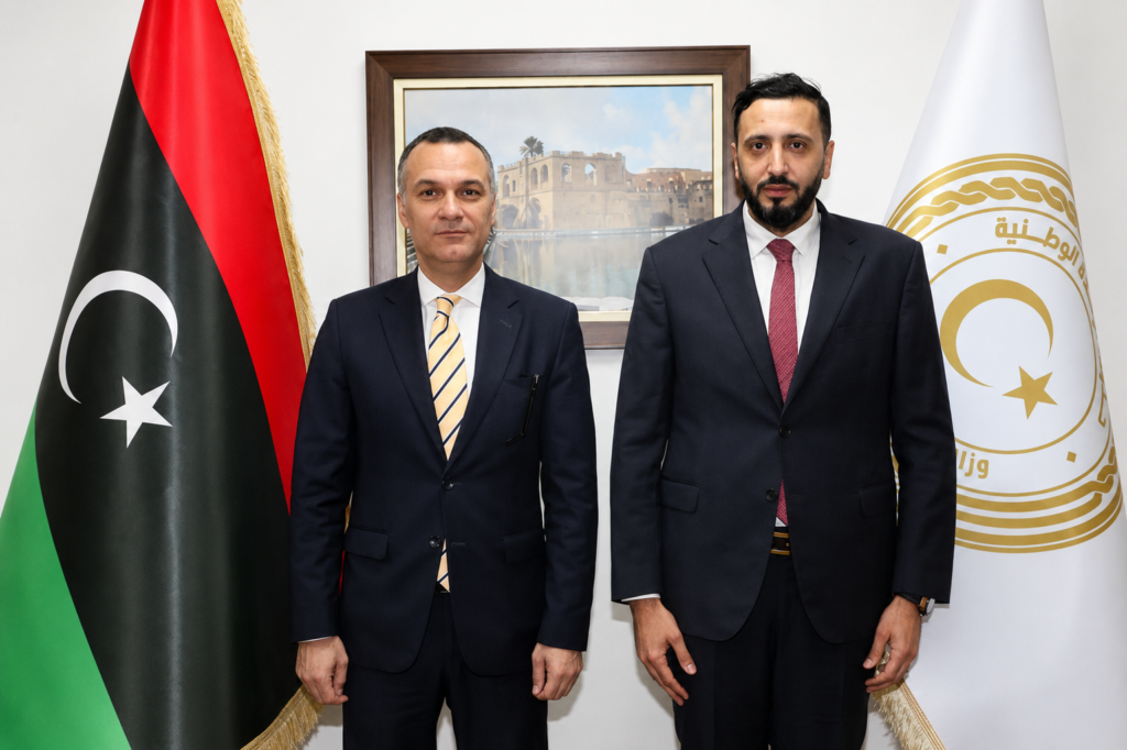 جهود دبلوماسية متواصلة .. السفير المصري يقود وتيرة متسارعة في العلاقات مع طرابلس جهود دبلوماسية متواصلة .. السفير المصري يقود وتيرة متسارعة في العلاقات مع طرابلس
